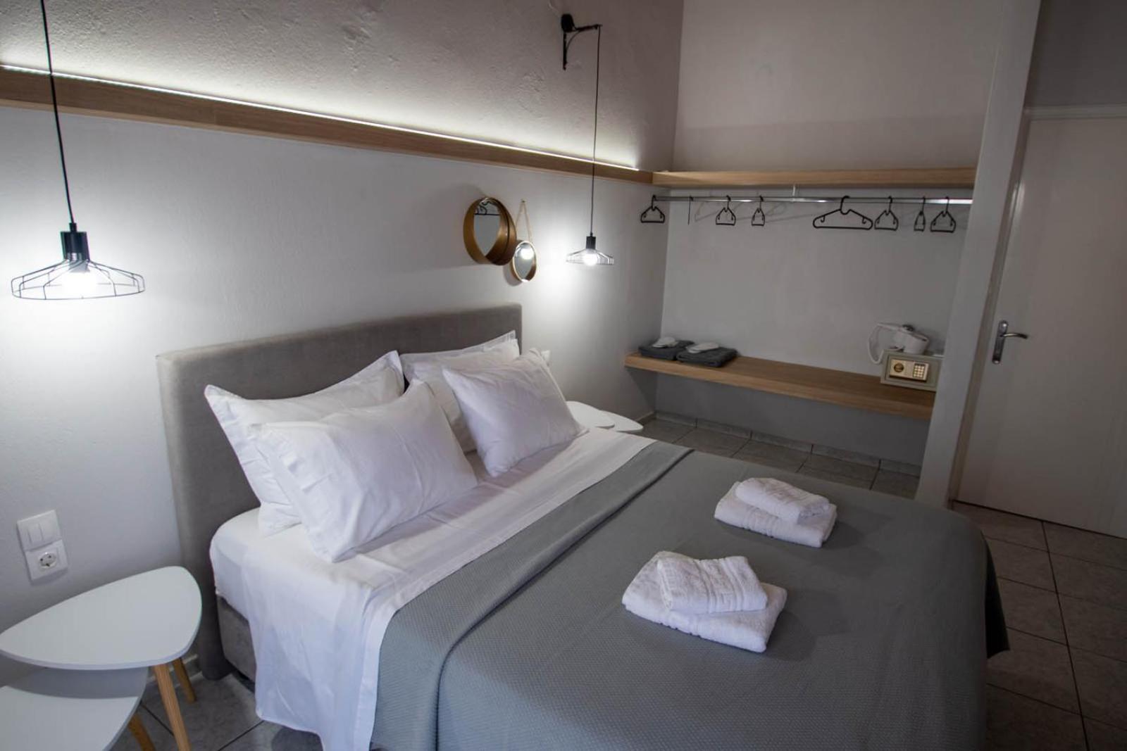 Avres Apartments Скиатос Экстерьер фото